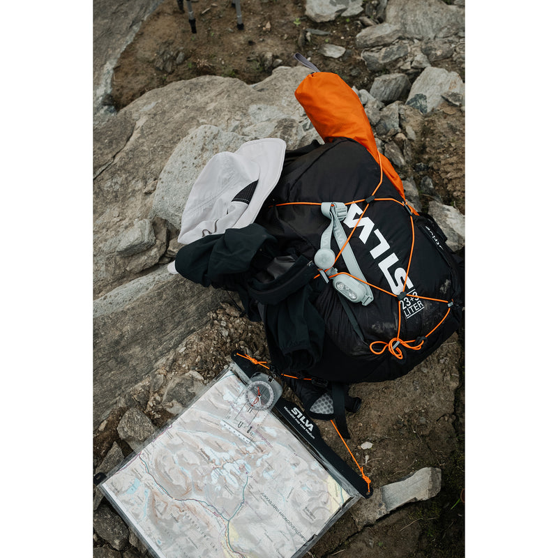 Silva Waterproof lite map case - M - inner 30.2cm x29.7cm