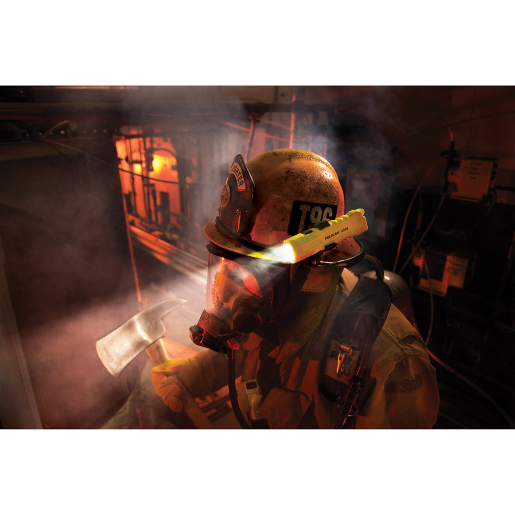 Pelican 3315 Torcia LED Compatta 160 Lumen – Certificata Sicurezza Divisione 1 (Zona Pericolosa)
