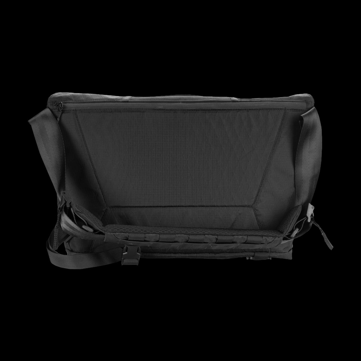 TAD Parallax Messenger Bag - 15L TAD Parallax Messenger Bag - 15L